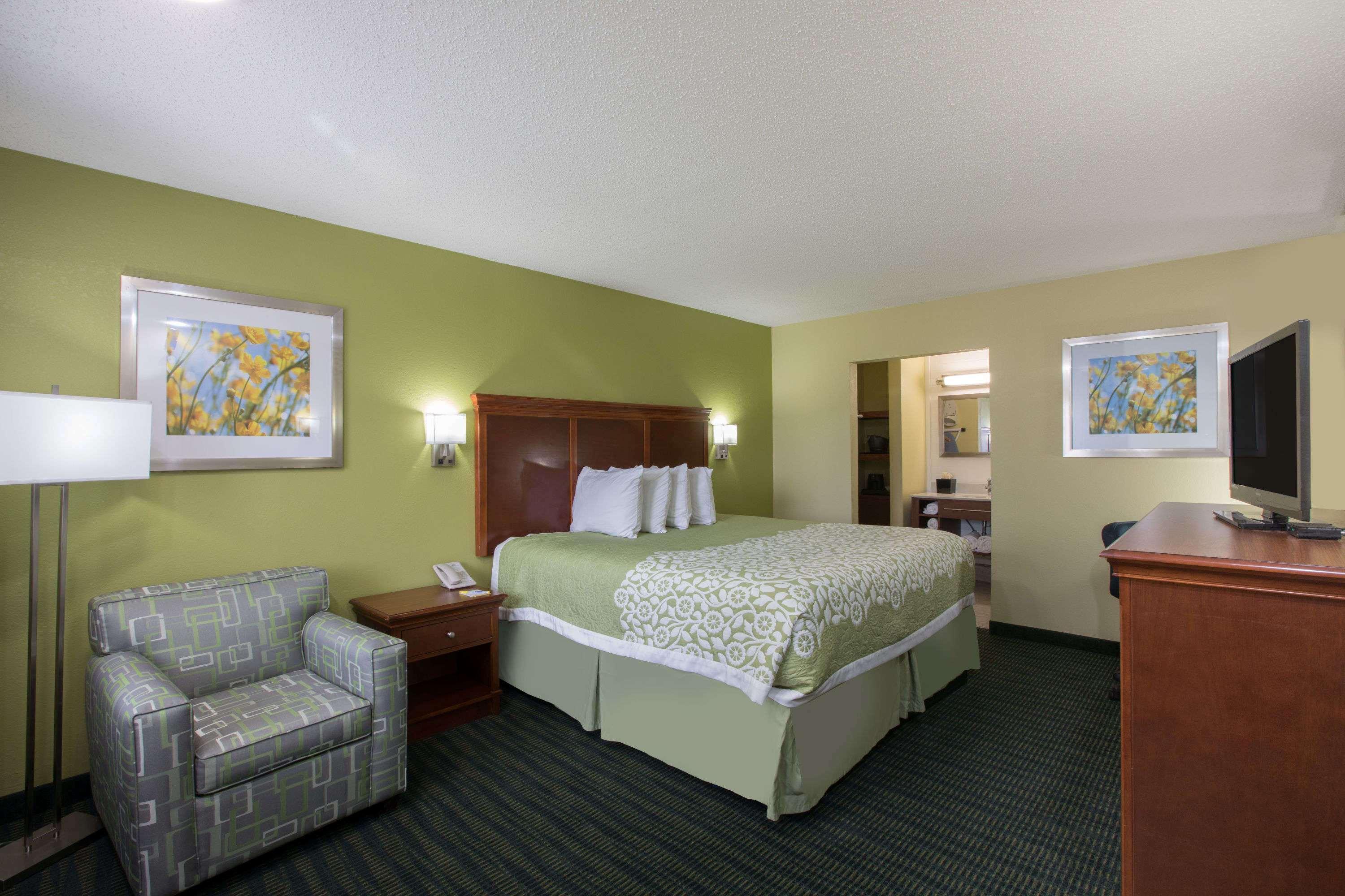 Days Inn & Suites Big Spring Exterior foto